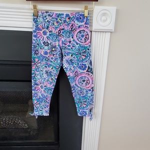 Girls Lilly pulitzer cropped leggings